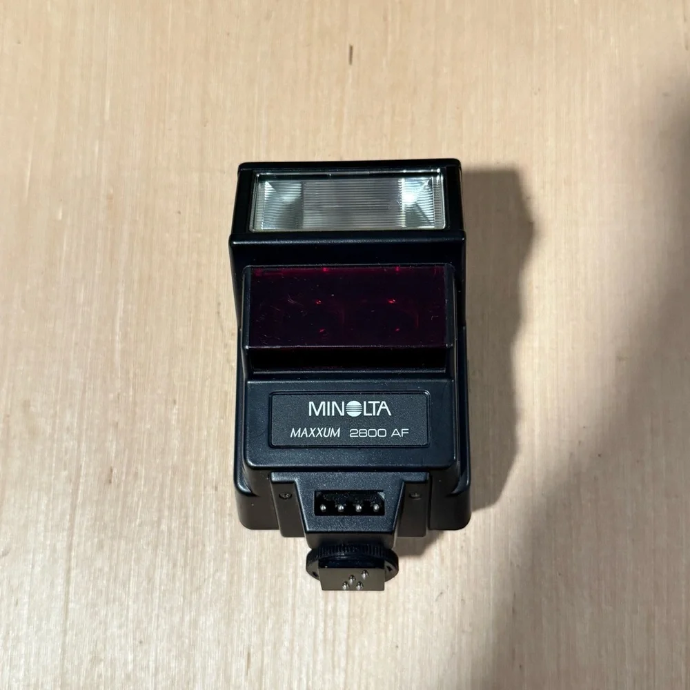 Minolta Maxxum 2800 AF Flash Turns On “UNTESTED”Preowned Read Description Below!